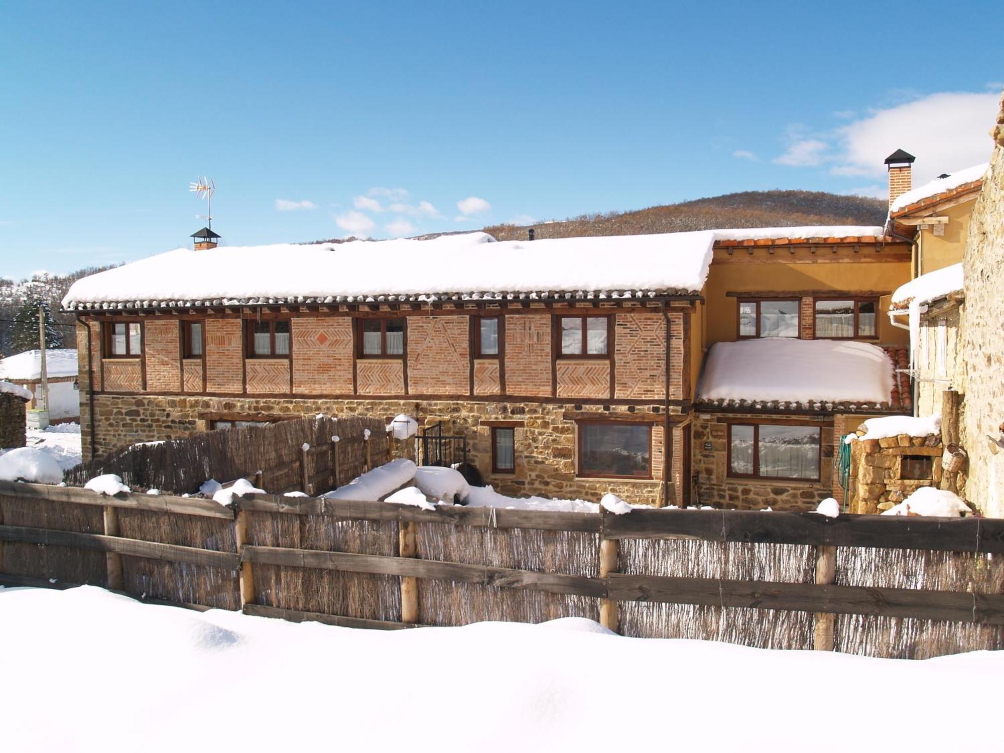 Hotel Rural Piedra Abierta San Martin de Perapertu Екстер'єр фото