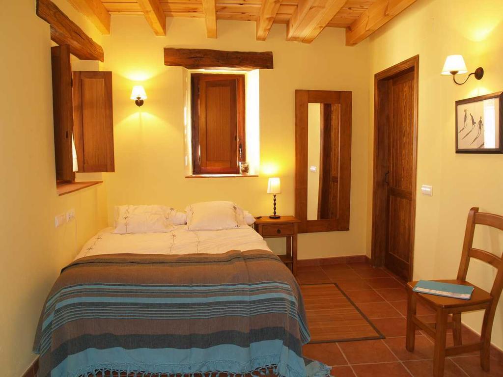 Hotel Rural Piedra Abierta San Martin de Perapertu Екстер'єр фото